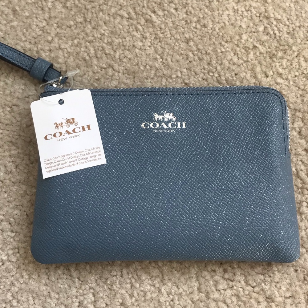 Coach wristlet - Picture 2 of 4